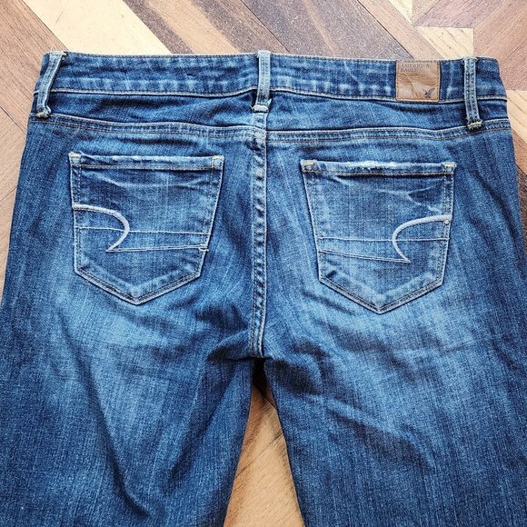 American Eagle Outfitters Medium Wash Straight Leg Jeans Size 4 - Picture 14 of 16